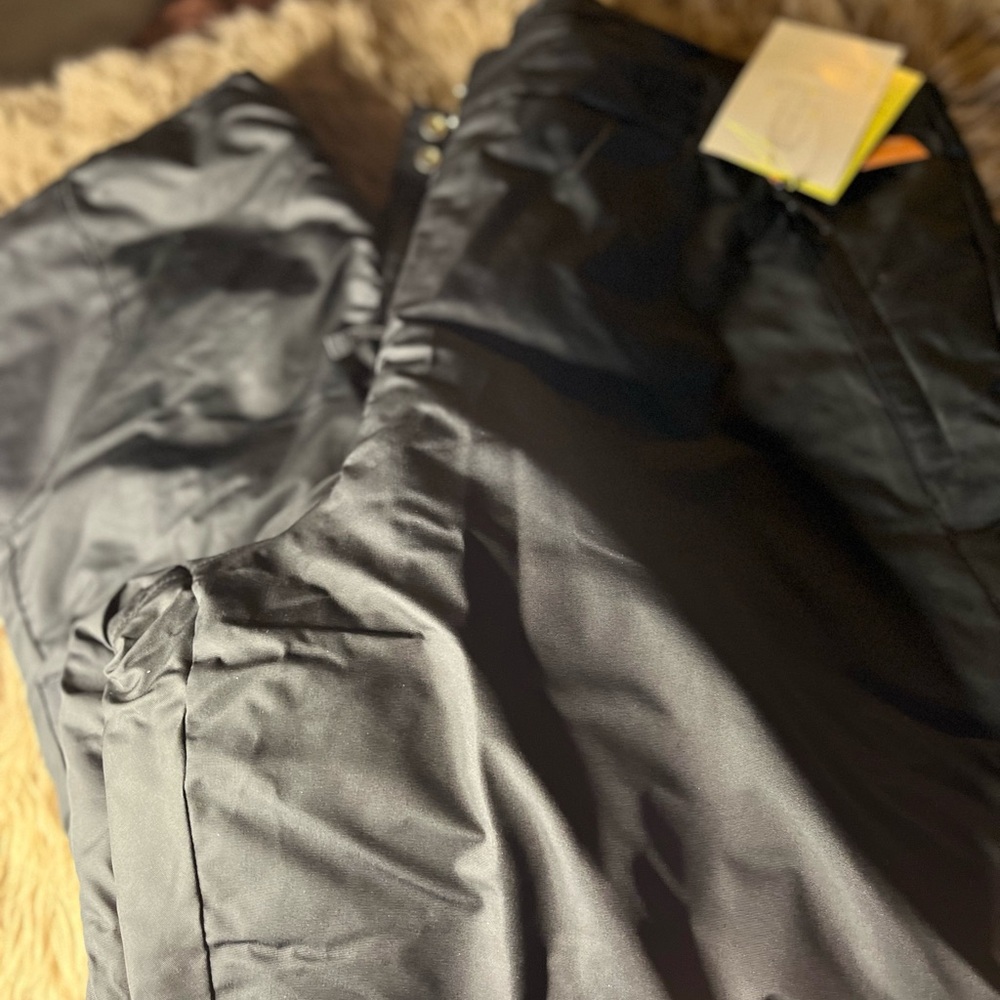 Brand new snow pants